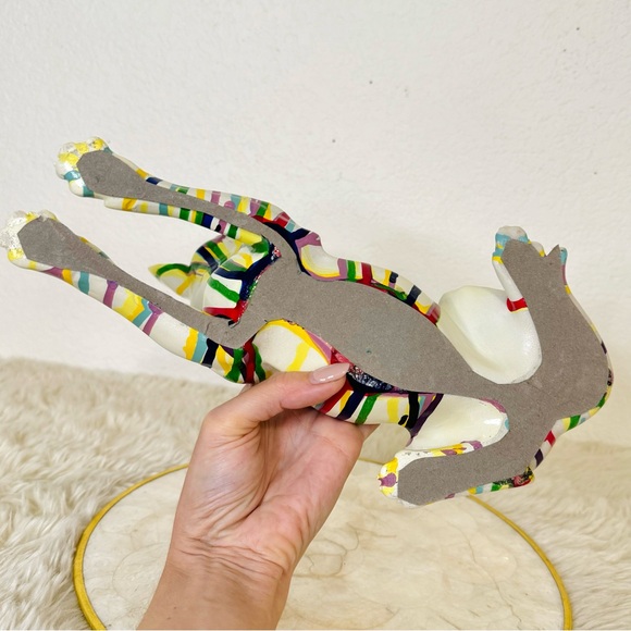 Graffiti Chihuahua Dog Statue Figurine - Picture 7 of 8